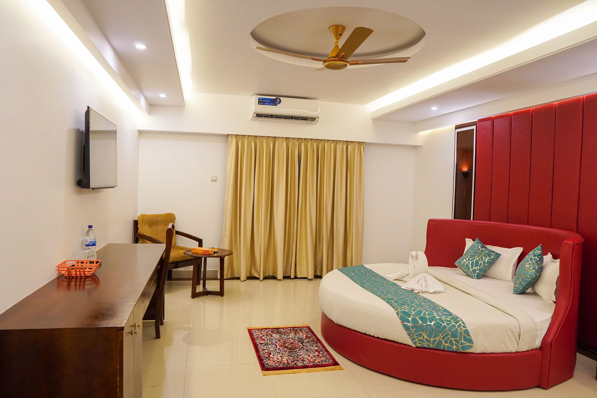 Honeymoon Couple Room